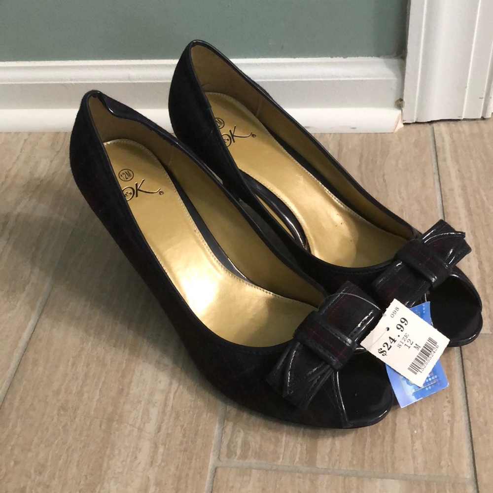 Heels (shoes)